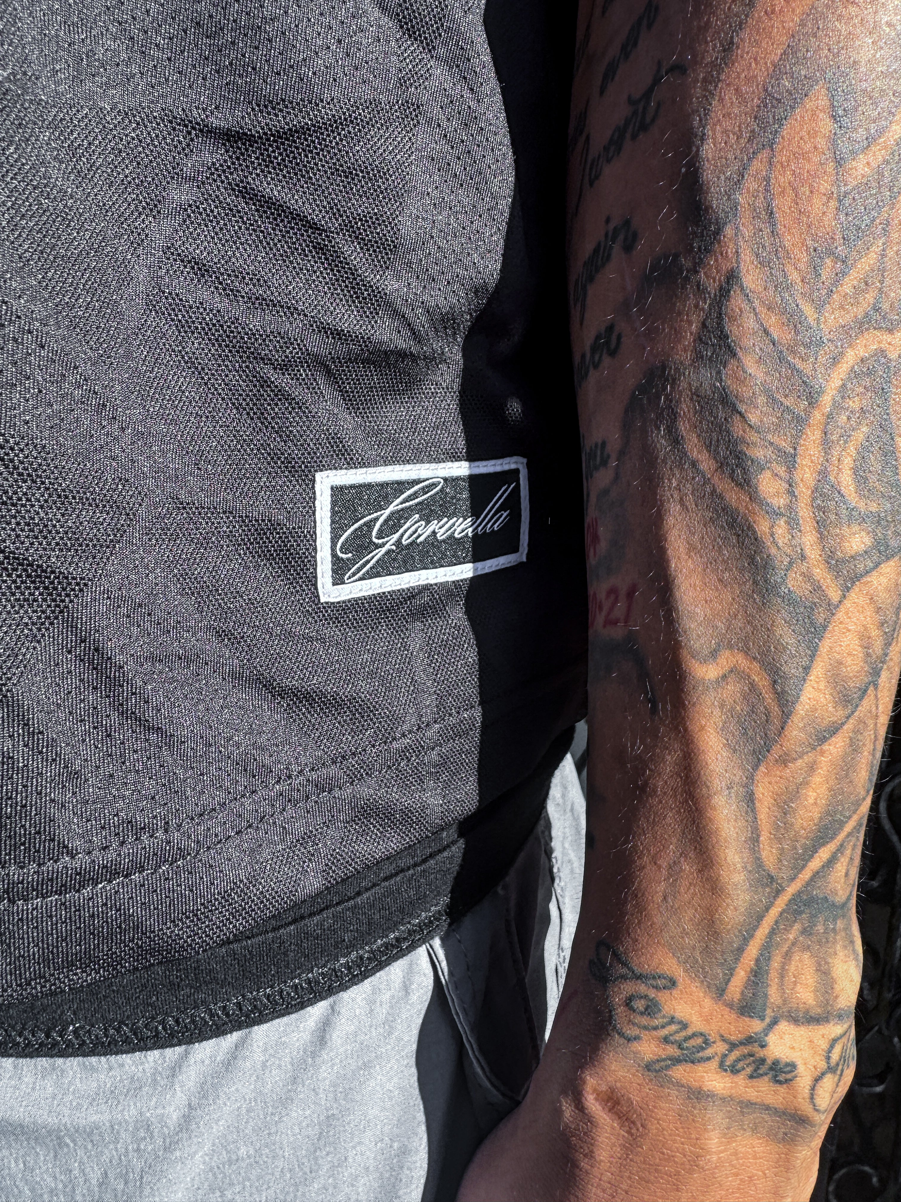 BLACK SPINE JERSEY
